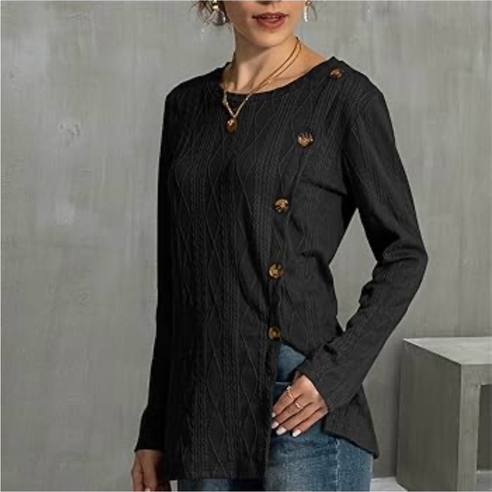 Navy Blue Asymmetrical Buttoned And Lace Blouse By Camisa